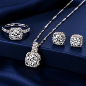 Set bijuterii elegant cu pietre stralucitoare
